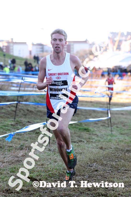 John McDonald during the senior mens 8k BUPA Great Edinburgh Cross Country. Photo: David T. Hewitson/Sports for All Pics